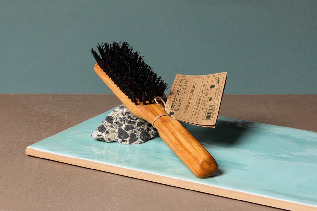 anae_cosmetiques_naturelles_brosse_1.jpg